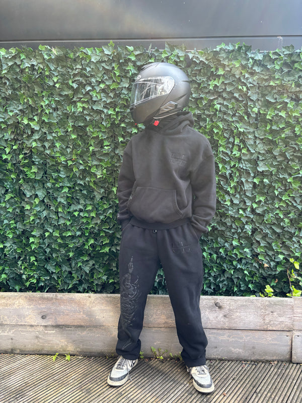 FEEL THE VIBE. WEAR THE EDGE.